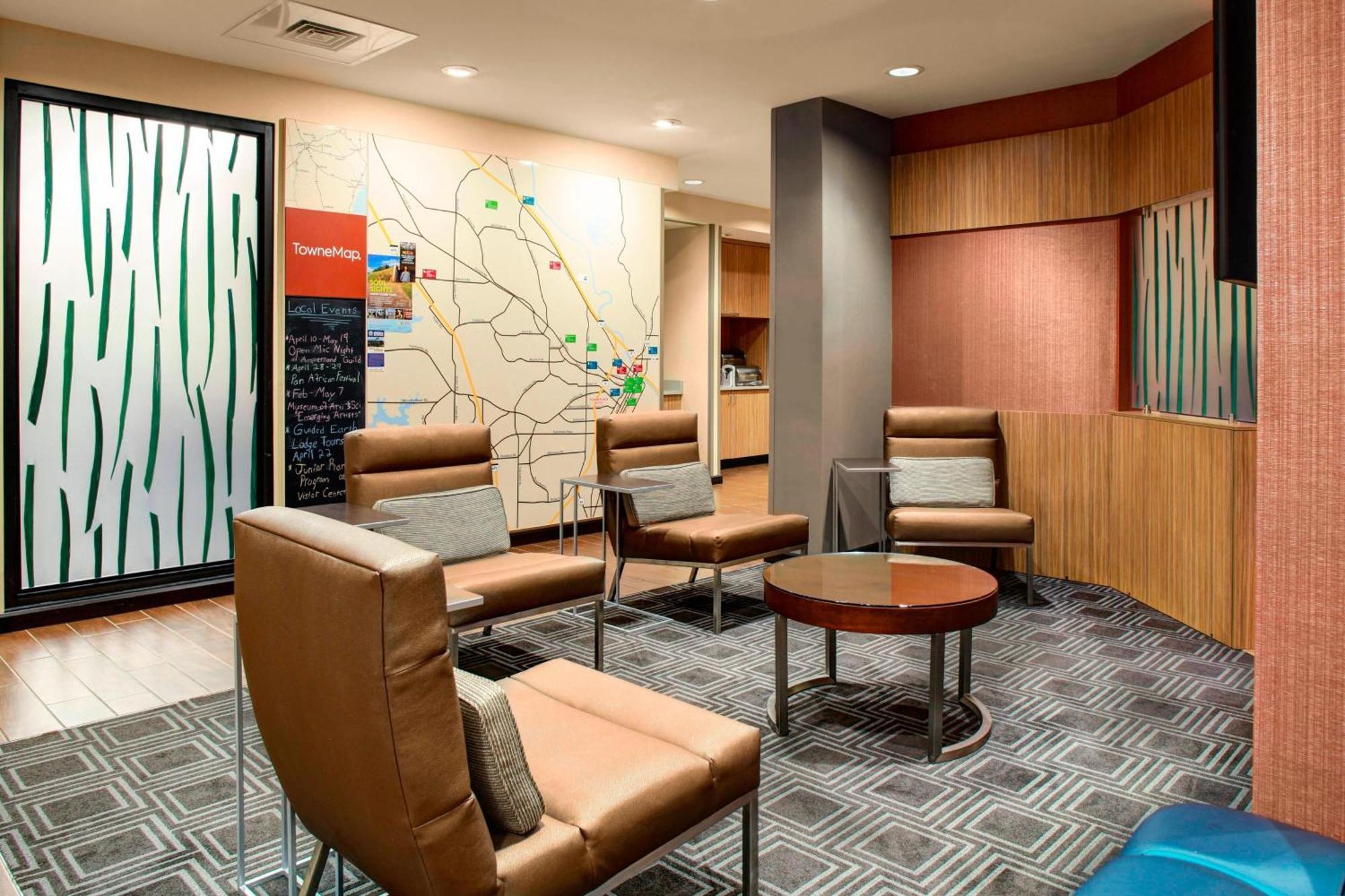 Towneplace By Marriott Mercer Hotel